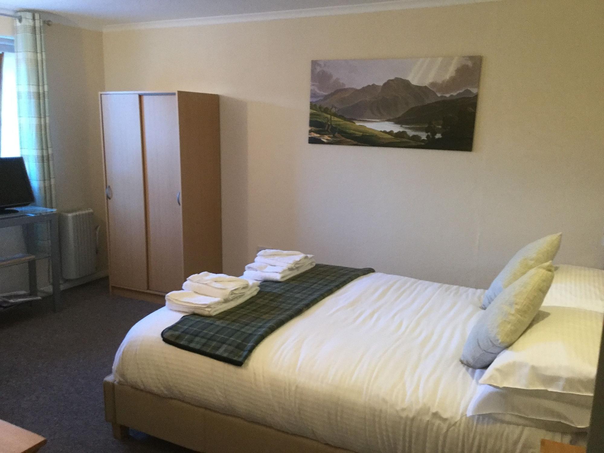 Oyo Inverour Guest House Gairlochy Eksteriør bilde